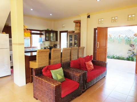 Villa Arindah 3 Bedrooms Private Pool | Living area