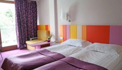 Standard Double Room, Balcony | Minibar, iron/ironing board, free cribs/infant beds, free WiFi