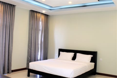 Studio Suite | Egyptian cotton sheets, premium bedding, minibar, individually decorated