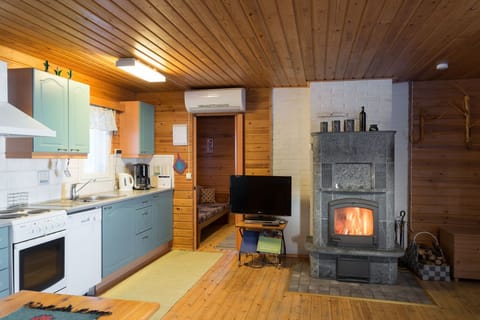 Mikkila | Private kitchen | Fridge, microwave, stovetop, dishwasher