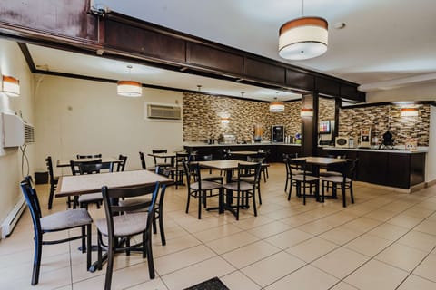 Free daily full breakfast