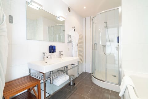 Double or Twin Room, Balcony, Sea View | Bathroom | Rainfall showerhead, free toiletries, hair dryer, towels