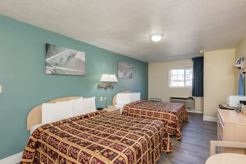 Standard Room, 2 Queen Beds | Desk, soundproofing, iron/ironing board, free WiFi