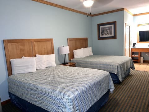 Premium bedding, iron/ironing board, rollaway beds, free WiFi