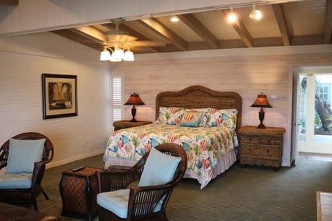 Villa | Premium bedding, iron/ironing board, rollaway beds, free WiFi
