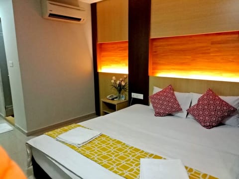 Deluxe Double Room, 1 King Bed | Desk, free WiFi