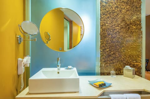 Suite with Bathtub, 2 way Airport Transfer | Bathroom | Separate tub and shower, deep soaking tub, rainfall showerhead