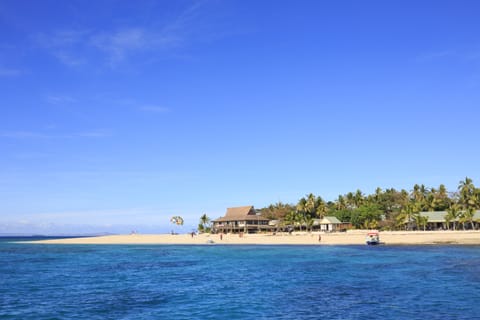 Private beach, white sand, sun loungers, beach towels