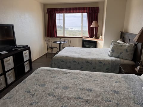 Double Room, Ocean View | Individually furnished, free WiFi, bed sheets