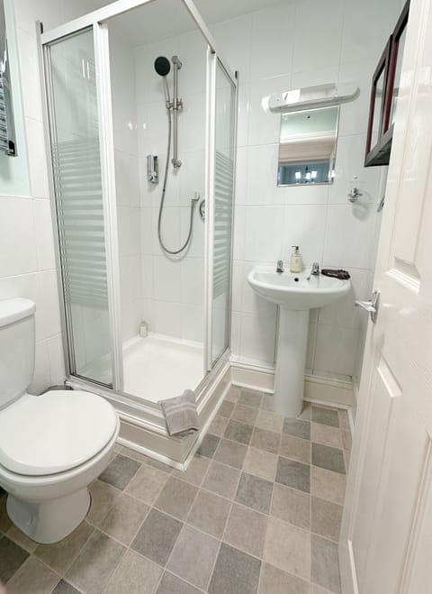 Comfort Double Room, Ensuite, Sea View (Room 2) | Bathroom