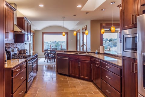 Well Appointed Kitchen with Stainless Steel Appliances. Our 5-St