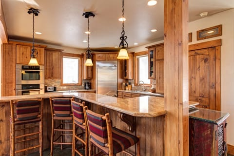 Granite counter tops with counter seating