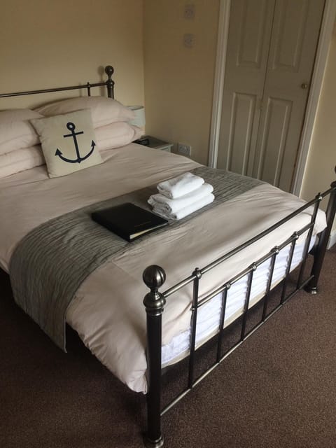 Standard Double or Twin Room, Ensuite (Room 9)