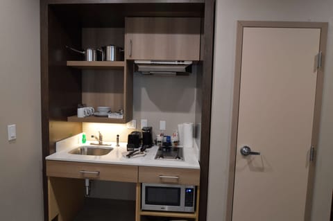 Fridge, microwave, coffee/tea maker