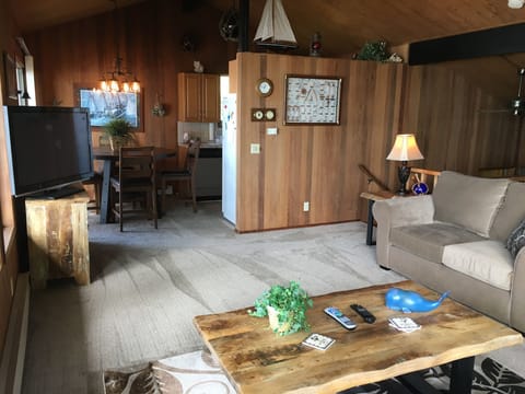 Living room with plenty of space to enjoy or relax