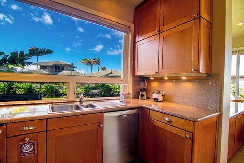 Villa, 2 Bedrooms, Oceanfront (Bay 25G2 Gold 2.5 Bath) | Private kitchen | Full-size fridge, microwave, oven, stovetop