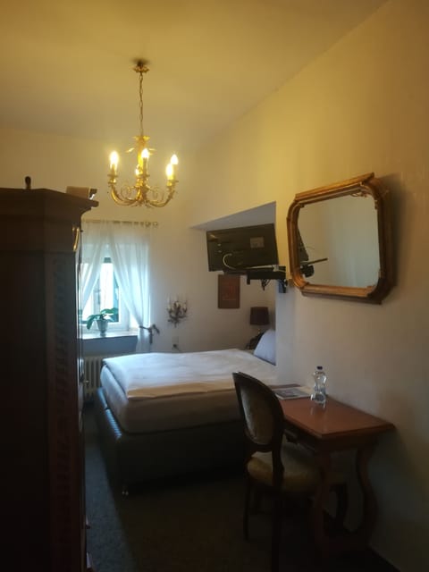 Standard Single Room, 1 Twin Bed | Desk, iron/ironing board, free WiFi, bed sheets