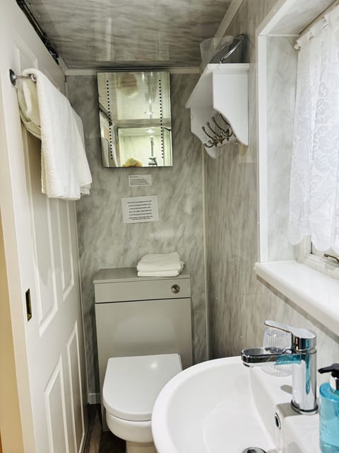 Suite, Ensuite (1 - 2 Adults & 1 Child ) | Bathroom