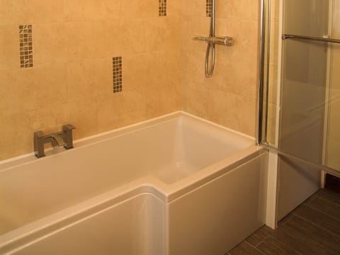 Double Room, Ensuite | Bathroom