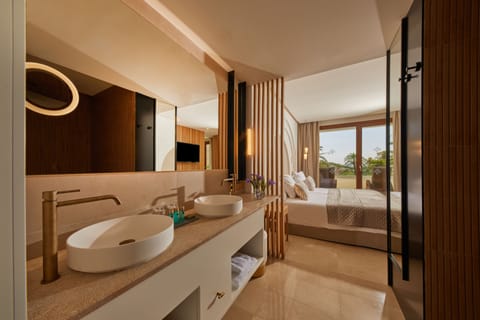 Suite Son Caliu Partial Sea View | Premium bedding, down comforters, minibar, individually decorated