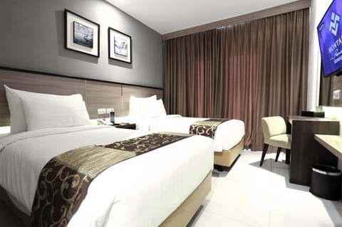 Superior Room | In-room safe, desk, soundproofing, free WiFi