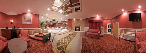 Honeymoon Romantic Suite with Oval Shape Jetted Tub & Fireplace | View from room