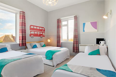 Standard Quadruple Room, 2 Double Beds | Desk, iron/ironing board, free WiFi, bed sheets