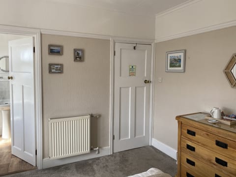 Twin Room, Ensuite (Mevagissey Room)