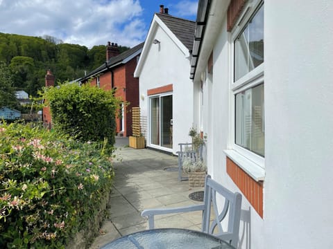 The Cottage and the main house