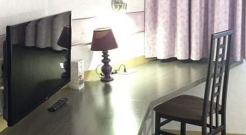 Double Room | Premium bedding, individually decorated, desk, soundproofing