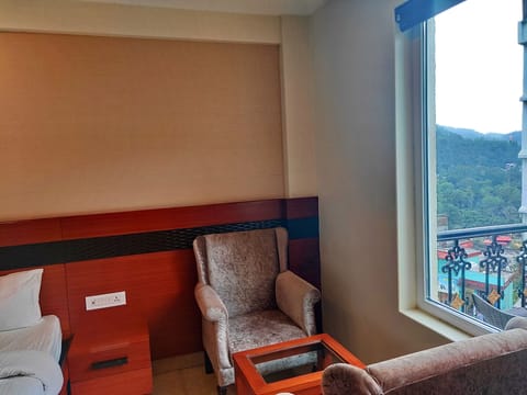 Premium Double Room, 1 King Bed (City View and Mountain View) | Mountain view