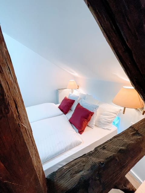 Family Studio Suite, 2 Queen Beds | Desk, soundproofing, iron/ironing board, free WiFi