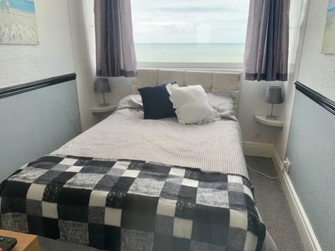 Double Room, Ensuite (Seaview)