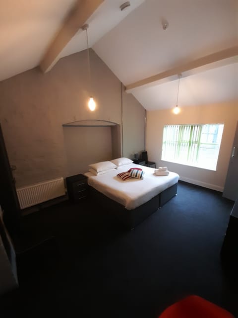 Family Suite, Multiple Beds, Non Smoking | Desk, iron/ironing board, free WiFi, bed sheets