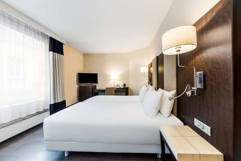 Superior Triple Room | Premium bedding, Select Comfort beds, minibar, in-room safe