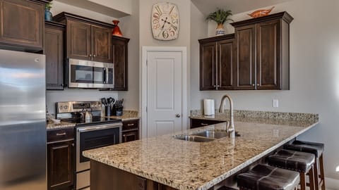 Fully stocked gourmet kitchen with all the comforts home