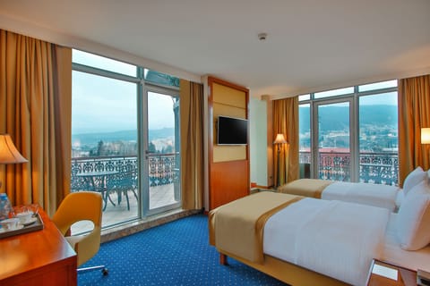 Suite with Double Terrace | 1 bedroom, Egyptian cotton sheets, premium bedding, memory foam beds