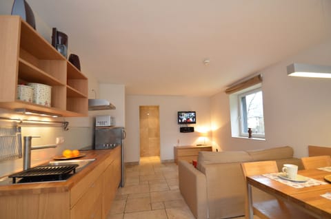 Apartment (TOP 5 incl. 80€ + 12€ pp service fee) | Private kitchenette | Full-size fridge, microwave, stovetop, coffee/tea maker