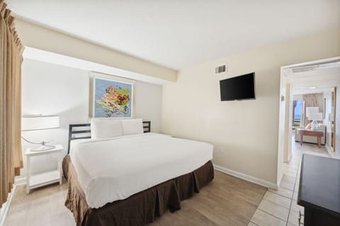 Suite, Ocean View | Free WiFi, bed sheets