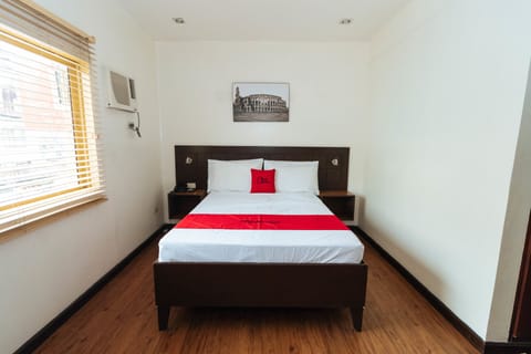 Deluxe Room | Desk, free WiFi, bed sheets