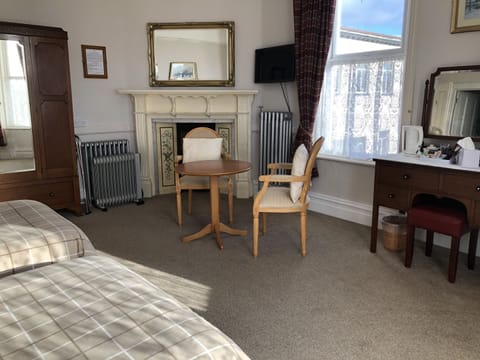 Twin Room, Ensuite (Bay)