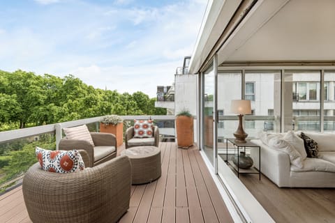 The Penthouse | Terrace/patio