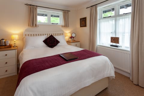 Double Room | Blackout drapes, iron/ironing board, free WiFi, bed sheets