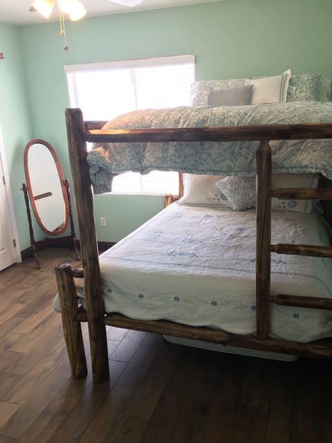 Comfort Room, 1 Bedroom | Egyptian cotton sheets, premium bedding, memory foam beds