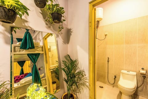 Bed In 8 Bed Mixed AC Dormitory Room With Ensuite Bathroom | Bathroom | Shower, towels