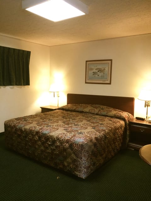 Standard Room | Free WiFi, bed sheets