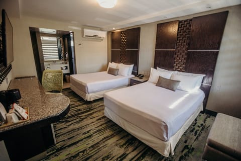 Superior Double Room | In-room safe, desk, laptop workspace, blackout drapes