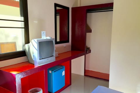 Standard Room with Fan | Room amenity