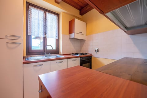 Family Apartment, 1 Bedroom, Balcony, Hill View (4 pax) | Private kitchen