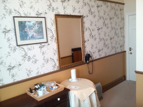 Basic Double Room, Ensuite